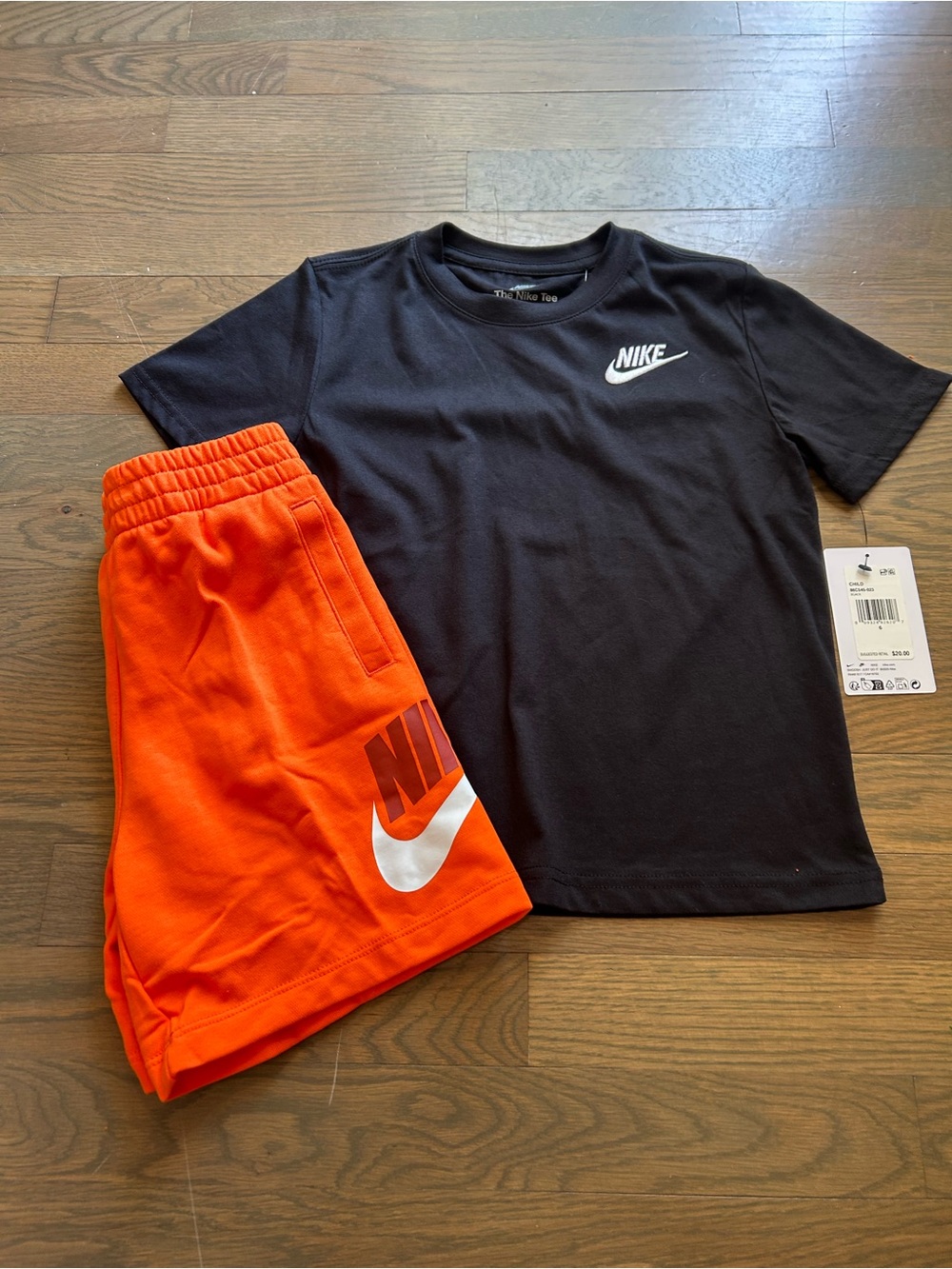 NWT Nike Boys Set size 6